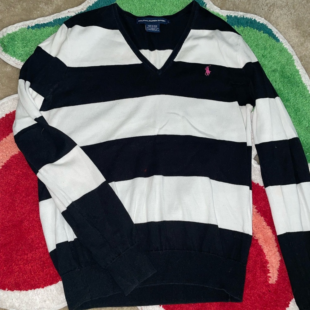 Stripes v neck polo